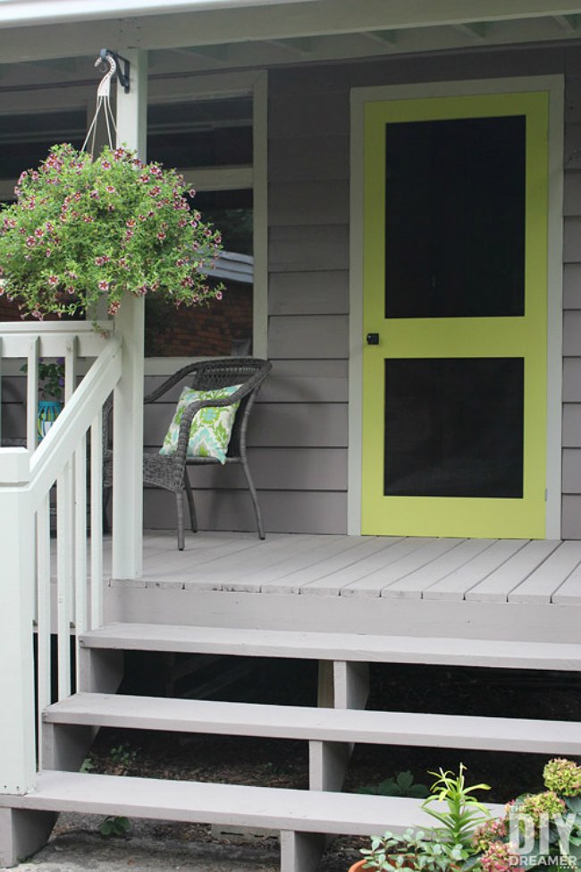 How to Build a Door - Screen Door from The DIY Dreamer