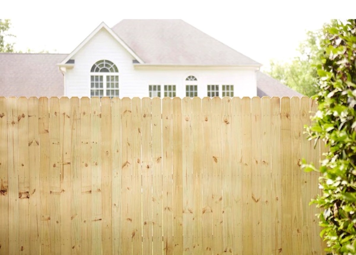 fencing materials - wood plank fence