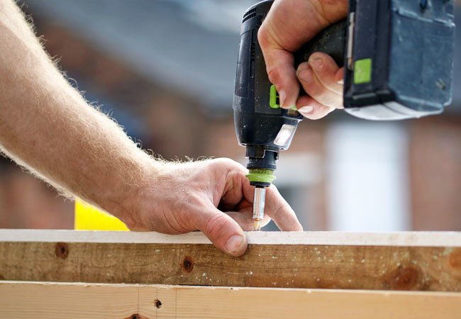 How to Use a Screw Extractor