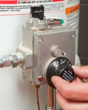 Adjust the Water Heater Thermostat When No Hot Water