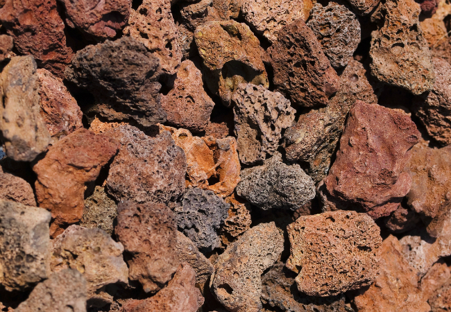 Types of Mulch - Lava Rocks