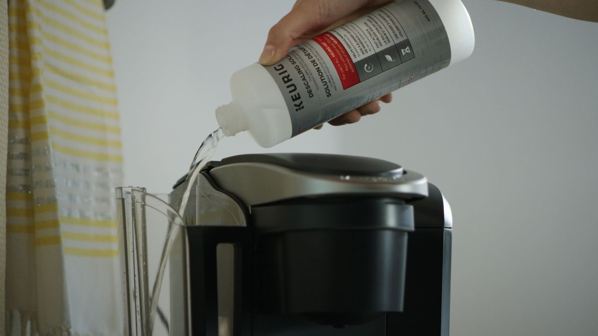 how to descale a keurig solution