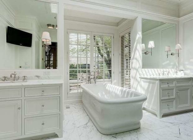 Bathroom Envy: 15 Jaw-Dropping Rooms We Love