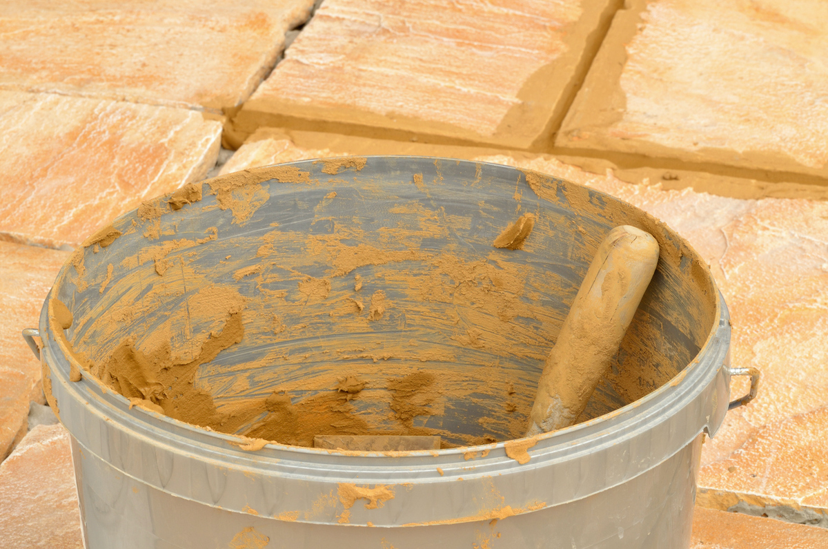 How to mix grout