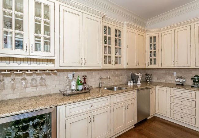 How to Glaze Kitchen Cabinets