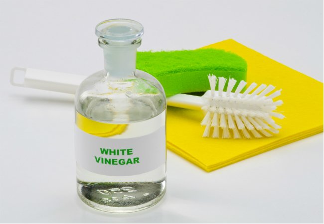 7 Ways to Tackle Spring Cleaning with Vinegar