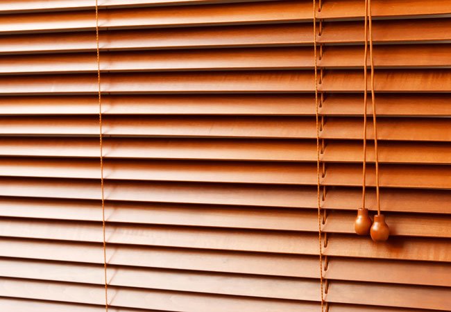 How to Clean Mini Blinds