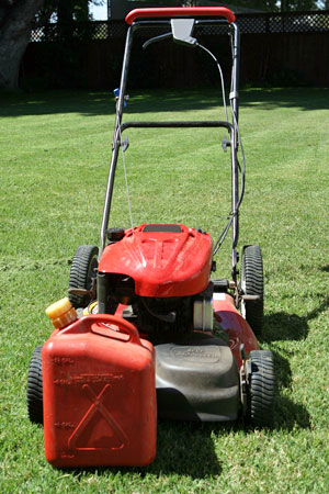 What to Do When Your Lawn Mower Starts Smoking – Solved!