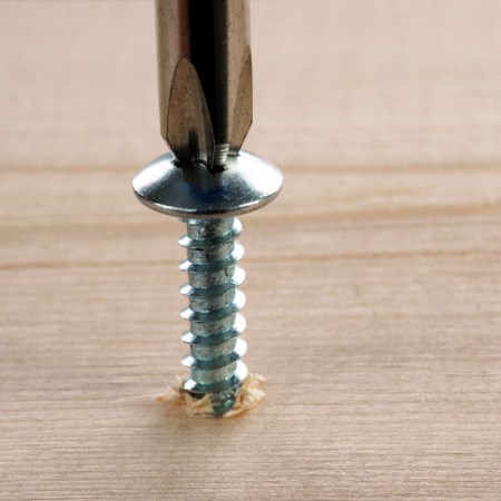 How To: Remove Rusted Screws