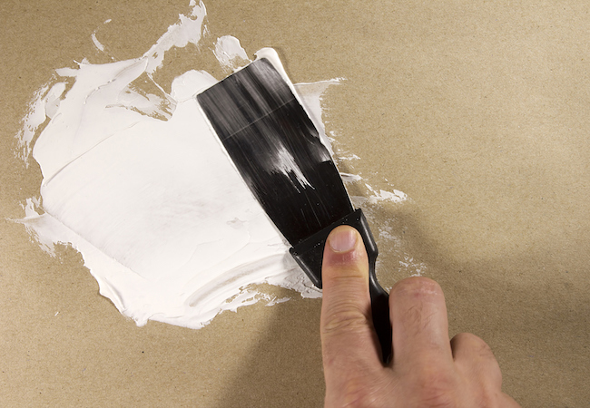 10 Reasons Every DIYer Needs a Putty Knife