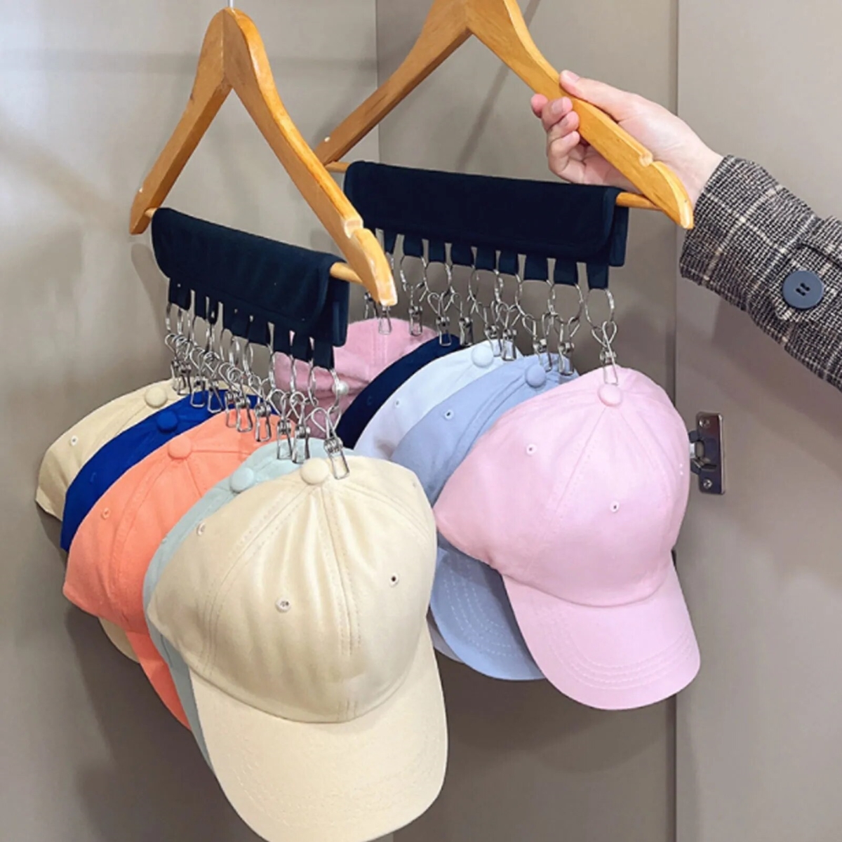 Hats hanger