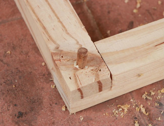7 Sturdy Types of Wood Joints - The Dowel Joint