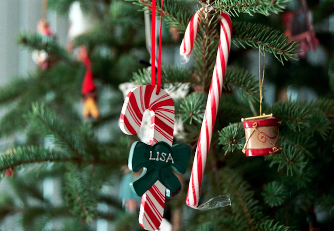 10 Ways to Decorate Your Xmas Tree for Under $10
