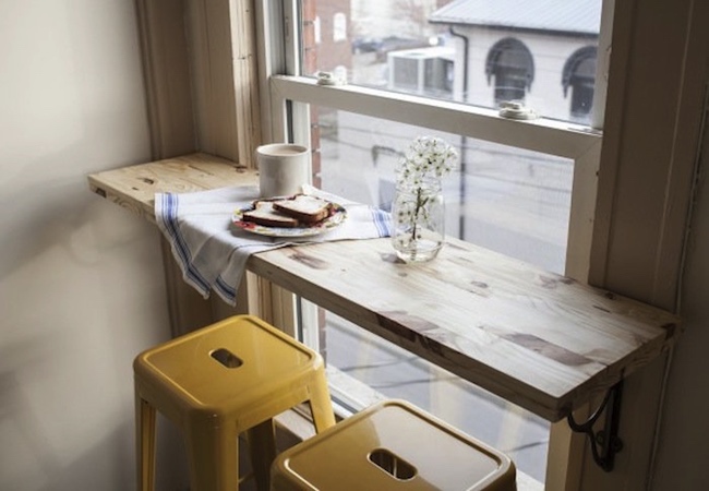 Small Dining Room Ideas - DIY Breakfast Nook