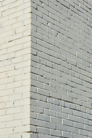 Limewashed Brick 101: All About the Treatment and How to Try It at Home