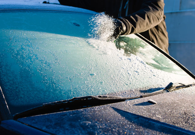 How To Defrost a Windshield