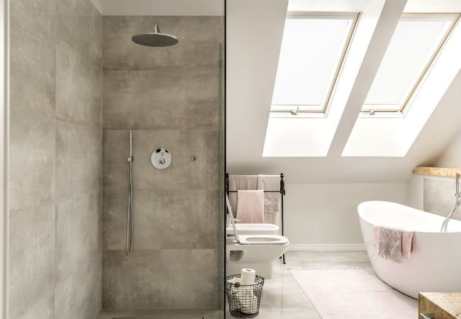 Walk-in Showers 101: All You Need to Know Before Installing One of Your Own