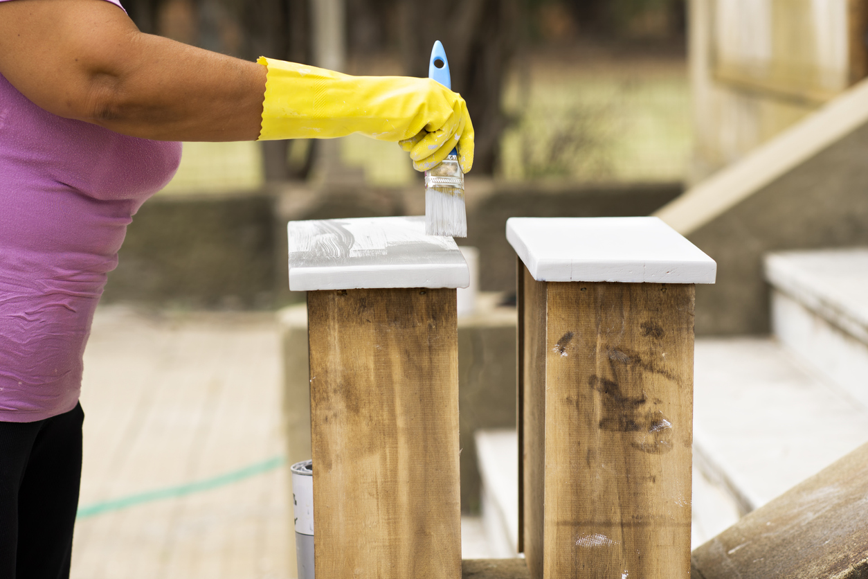How to Paint Bathroom Cabinets