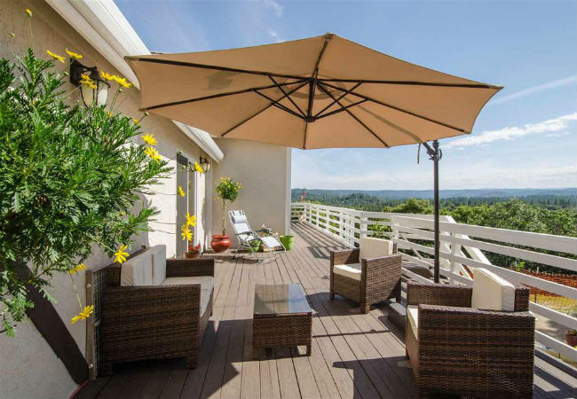 Painting vs Staining a Deck: The Better Finish for Your Structure