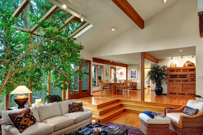 Sunken Living Rooms 101: Can the Old Fad Make a Comeback?