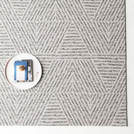  AllModern Brylee Geometric Indoor/Outdoor Area Rug on white background