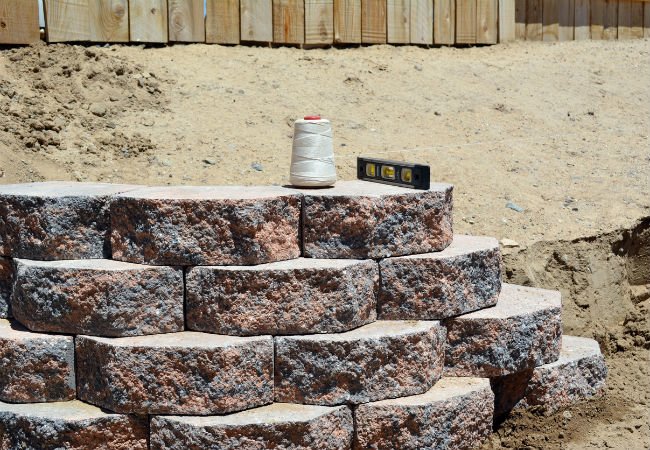 The Dos and Don'ts of Building a Retaining Wall