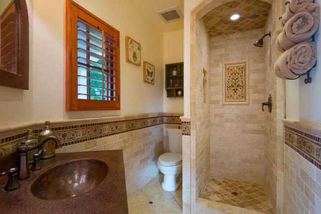 Doorless Showers 101: Getting to Know this Trendy Bathroom Design - Bob ...