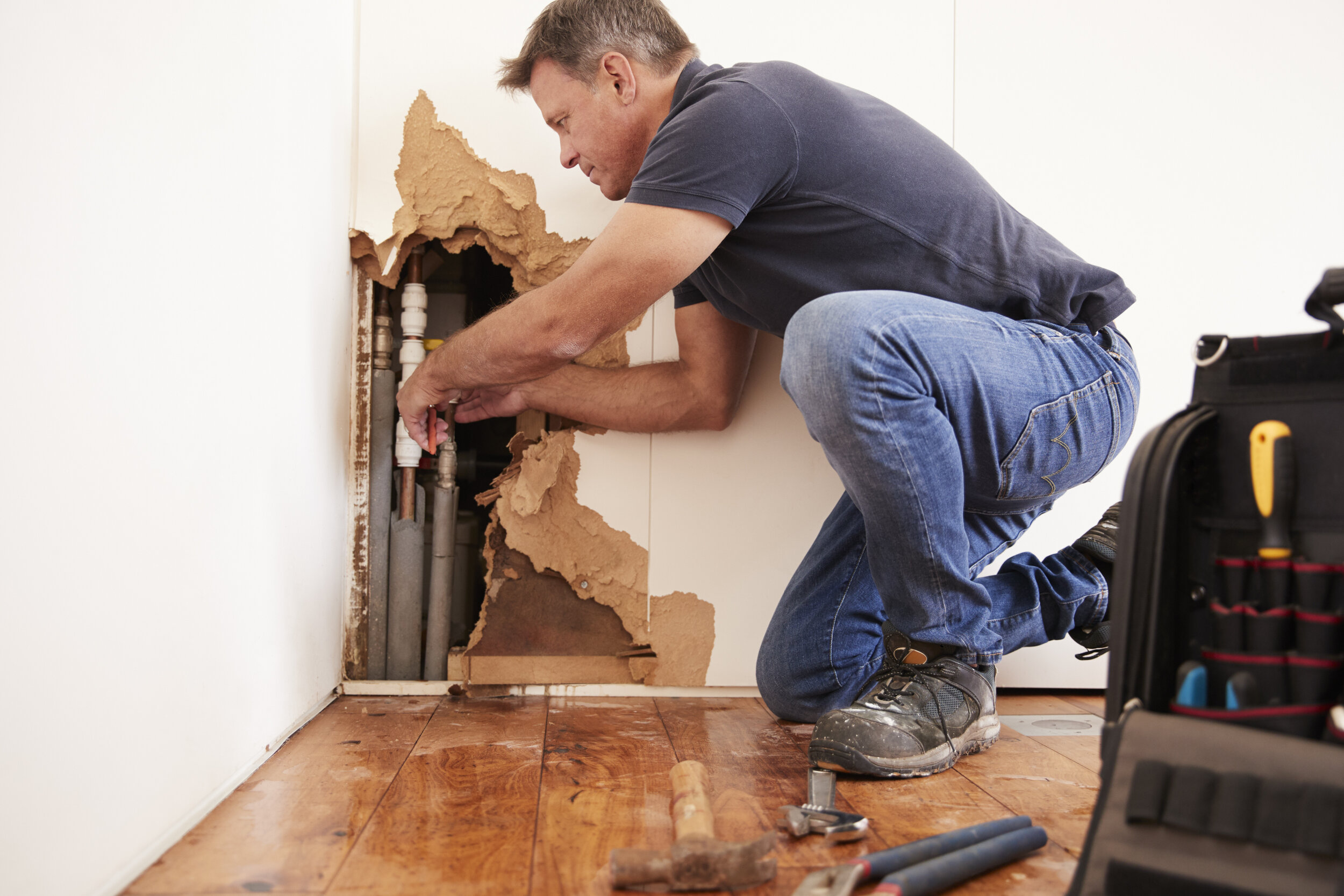 16 Home Improvements and Repairs That Are Best Not to DIY