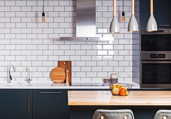 10 Creative Designs for Classic Subway Tile