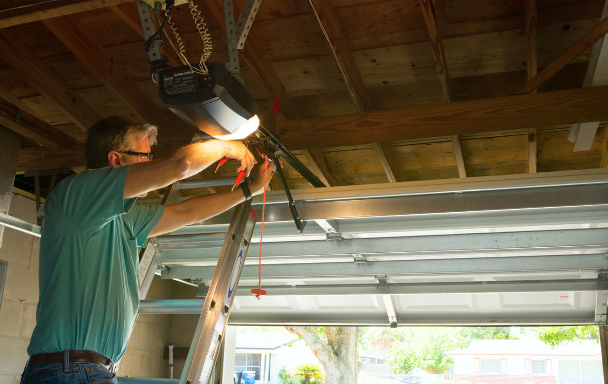 10 Tips to Improve Your Garage Lighting