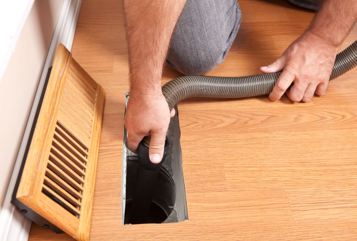 If and How to Clean Air Ducts Yourself