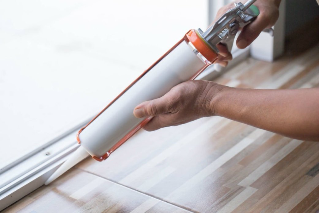 How Long Does Caulk Take to Dry?