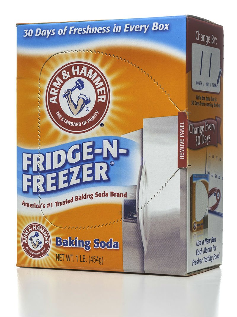 Deodorize with Baking Soda in a Fridge