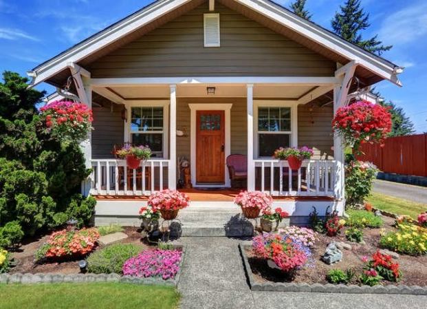 9 Bright and Bold Colors for Your Front Door