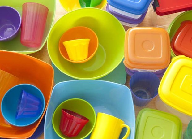 8 Surprising Reasons You Should Stop Using Plastic in Your Kitchen