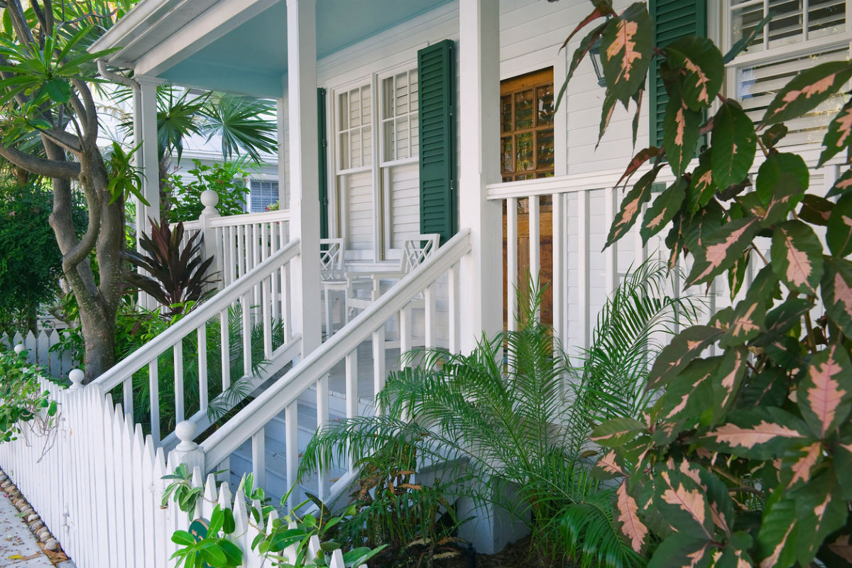 Here's Why You See So Many Blue Porch Ceilings
