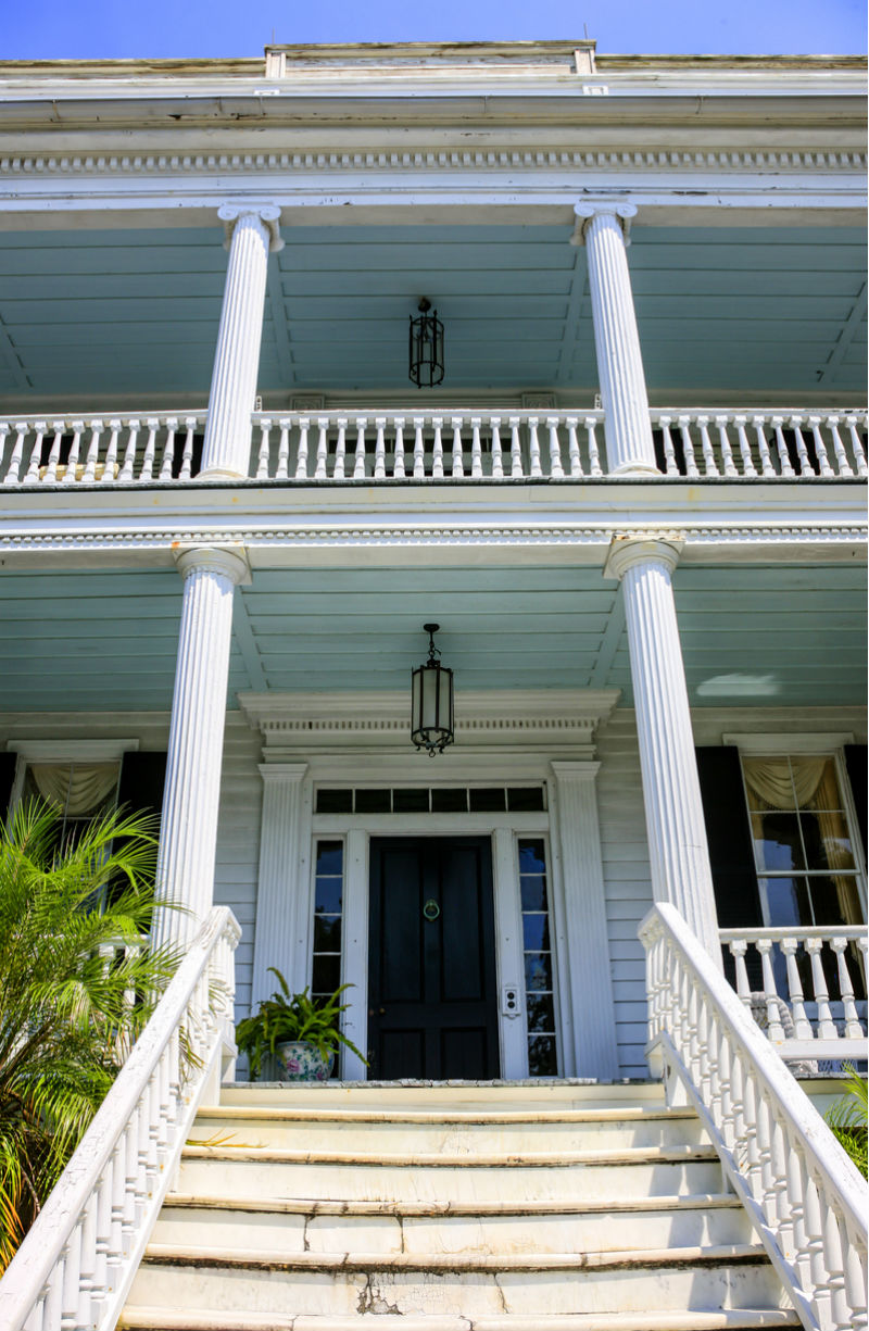 Here's Why You See So Many Blue Porch Ceilings