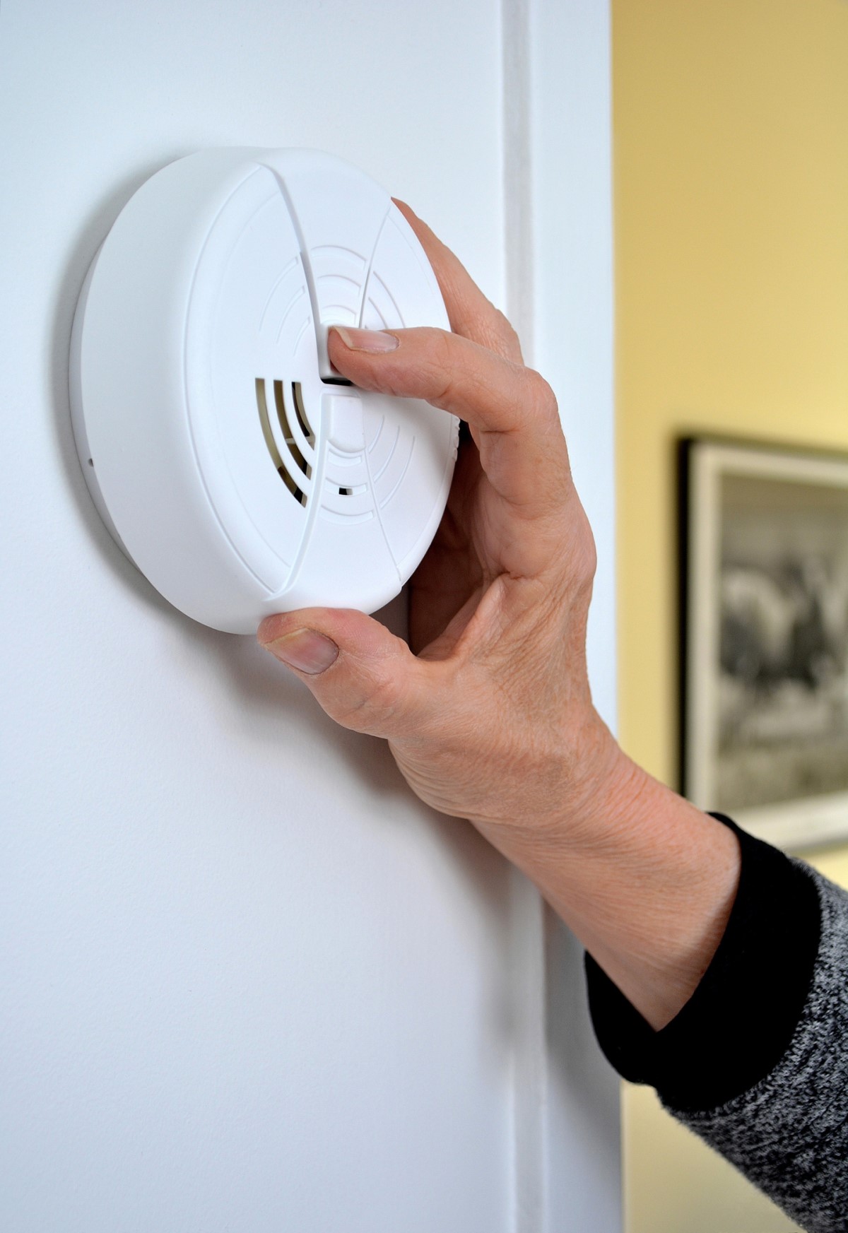 where should smoke detectors be placed