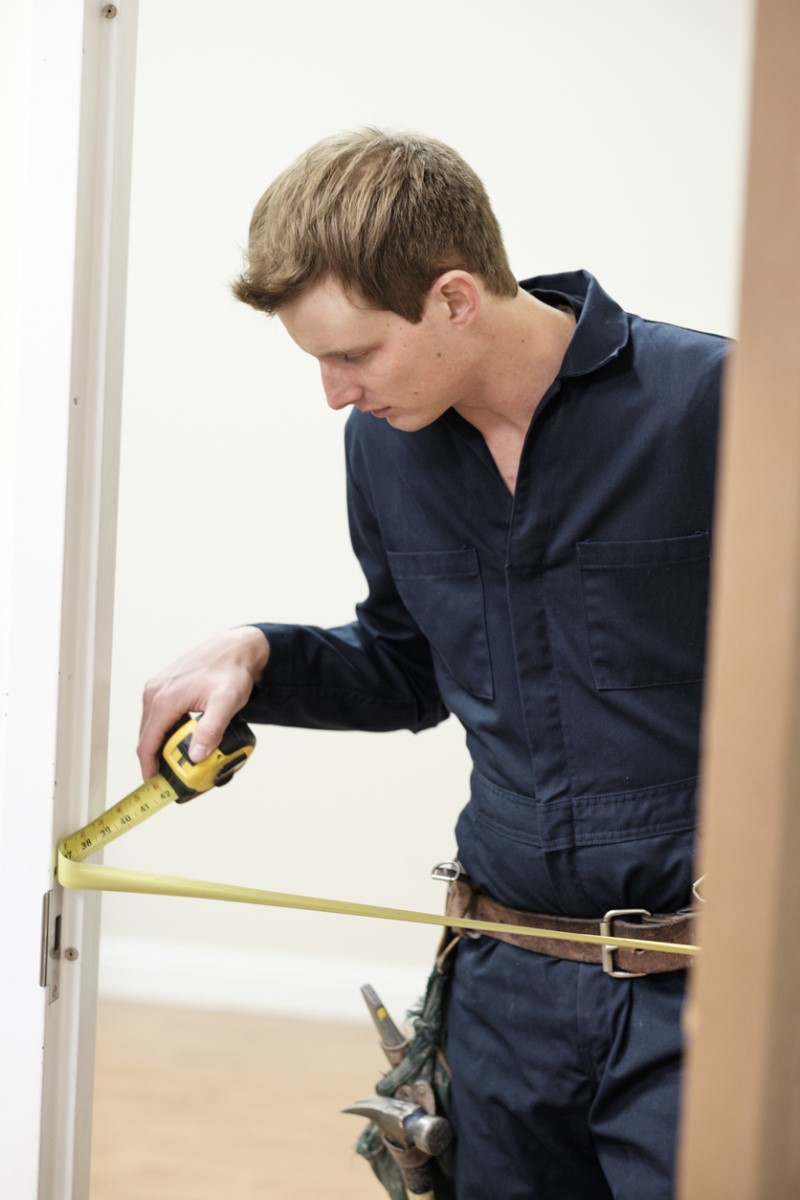 standard door size