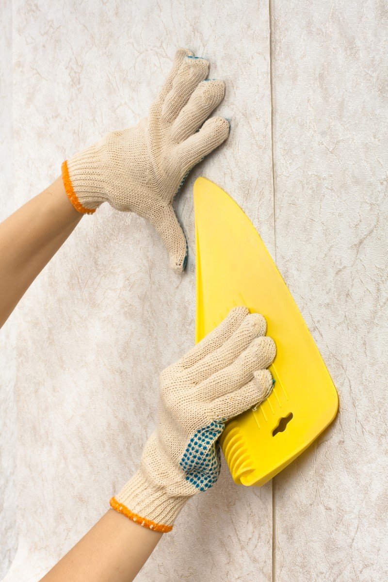 Repair Peeling Wallpaper with These Tips