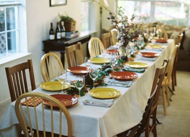 13 Tips for Fitting Everyone Around the Thanksgiving Table