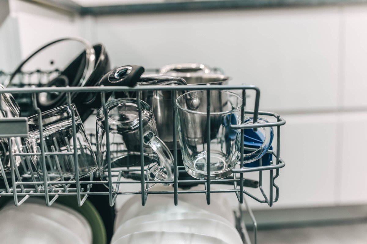 Prevent a Dishwasher from Not Drying Using These 8 Tips