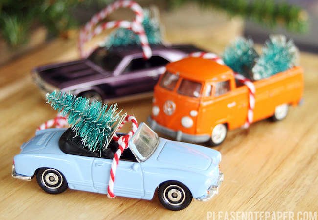 50 Insanely Easy-to-Make Holiday Ornaments