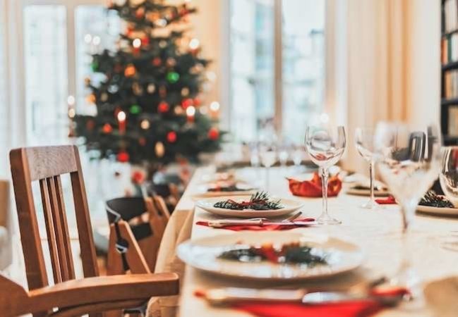 20 Ways to Make Less Trash During the Holidays