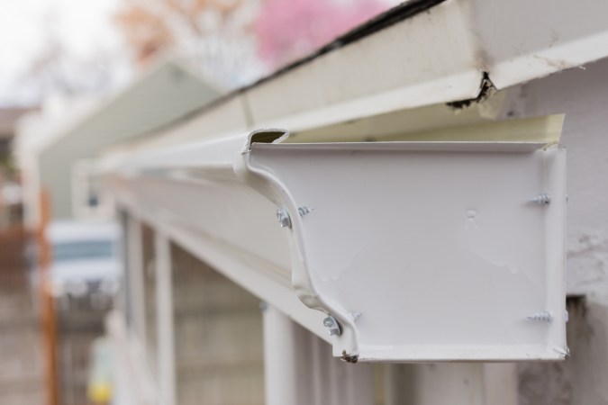 Solved! How to Fix Leaking Rain Gutters