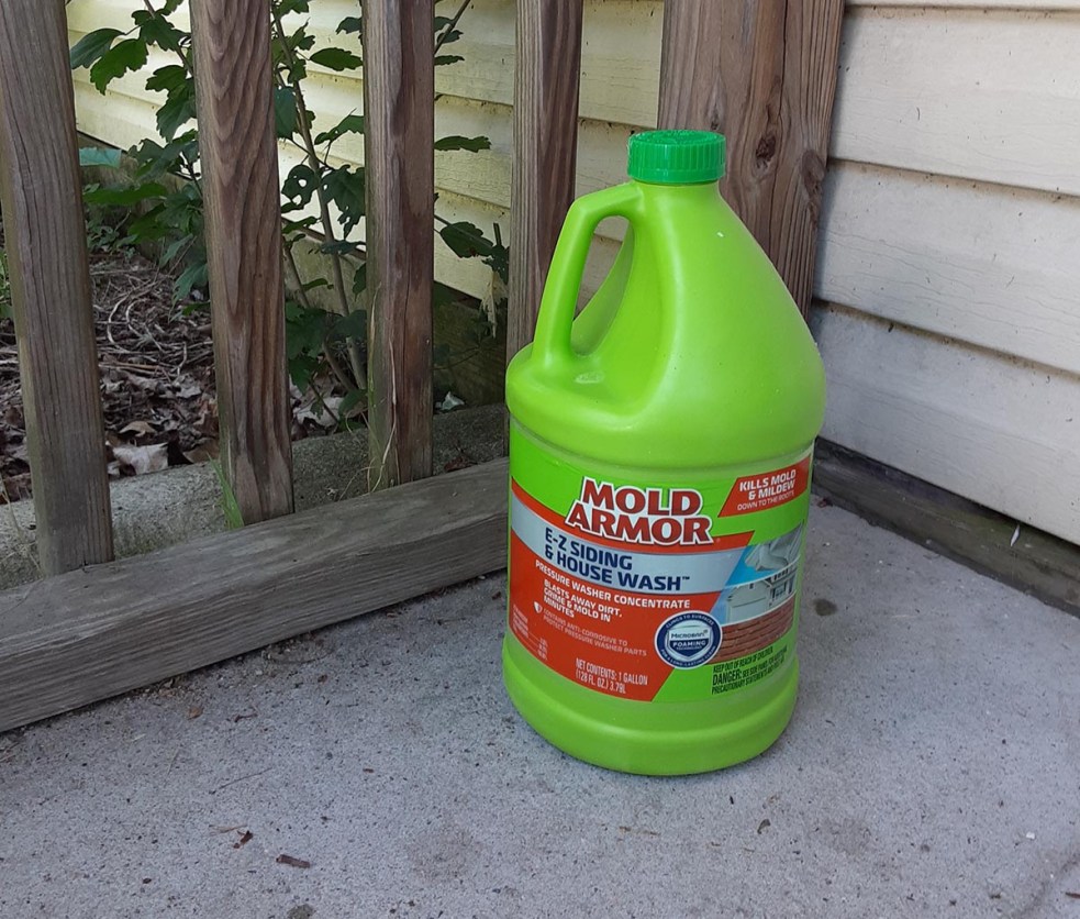 The Best Vinyl Siding Cleaners for Your Home - Bob Vila