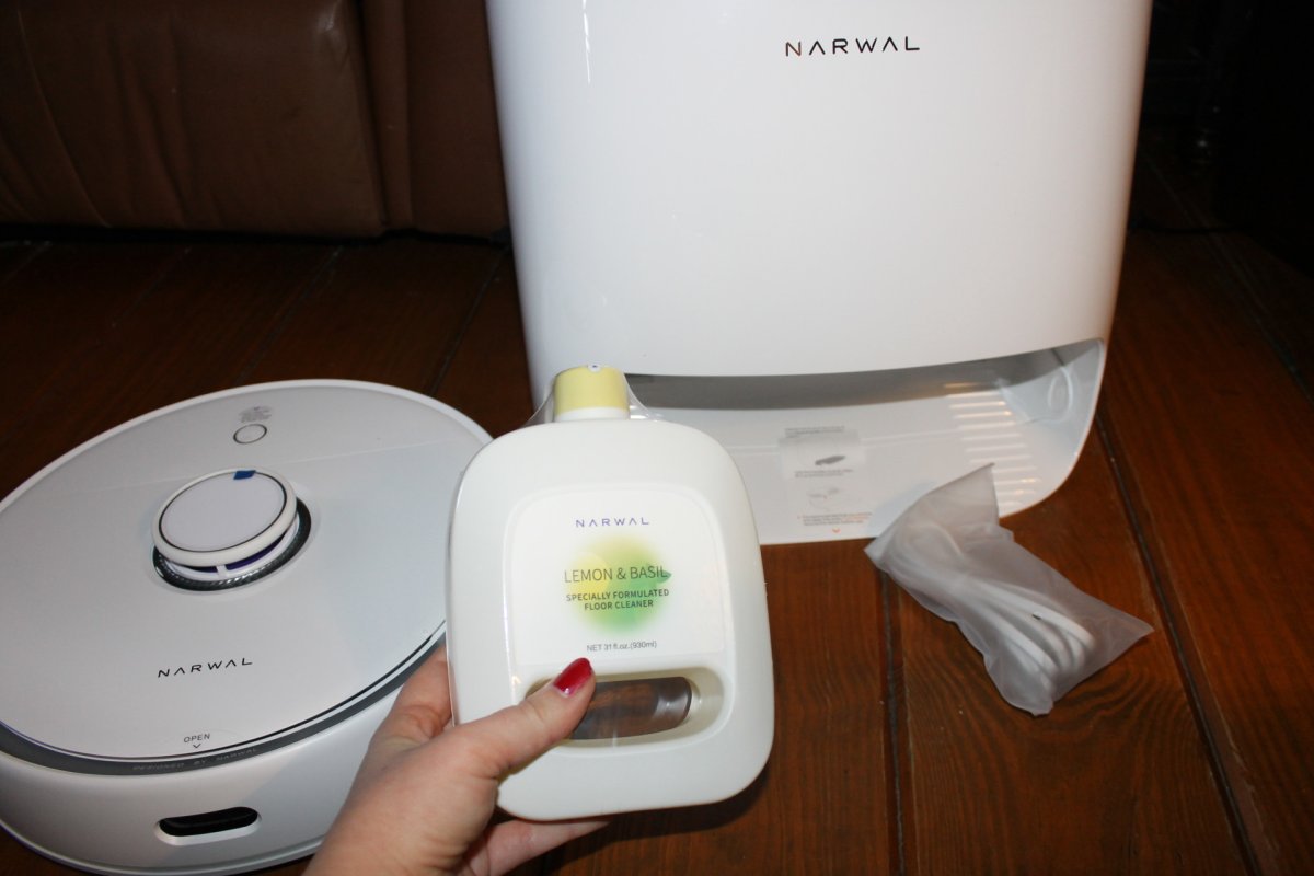 Narwal Freo Robot Vacuum and Mop 2