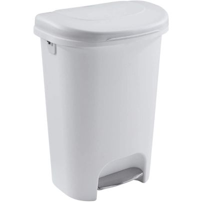 The Best Kitchen Trash Can Option: Rubbermaid Classic 13 Gallon Step On Trash Can