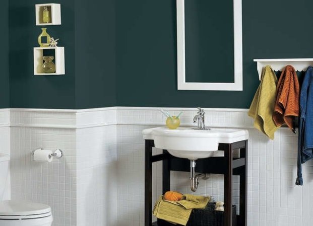 7 Pro Tips for Brightening Your Bathroom
