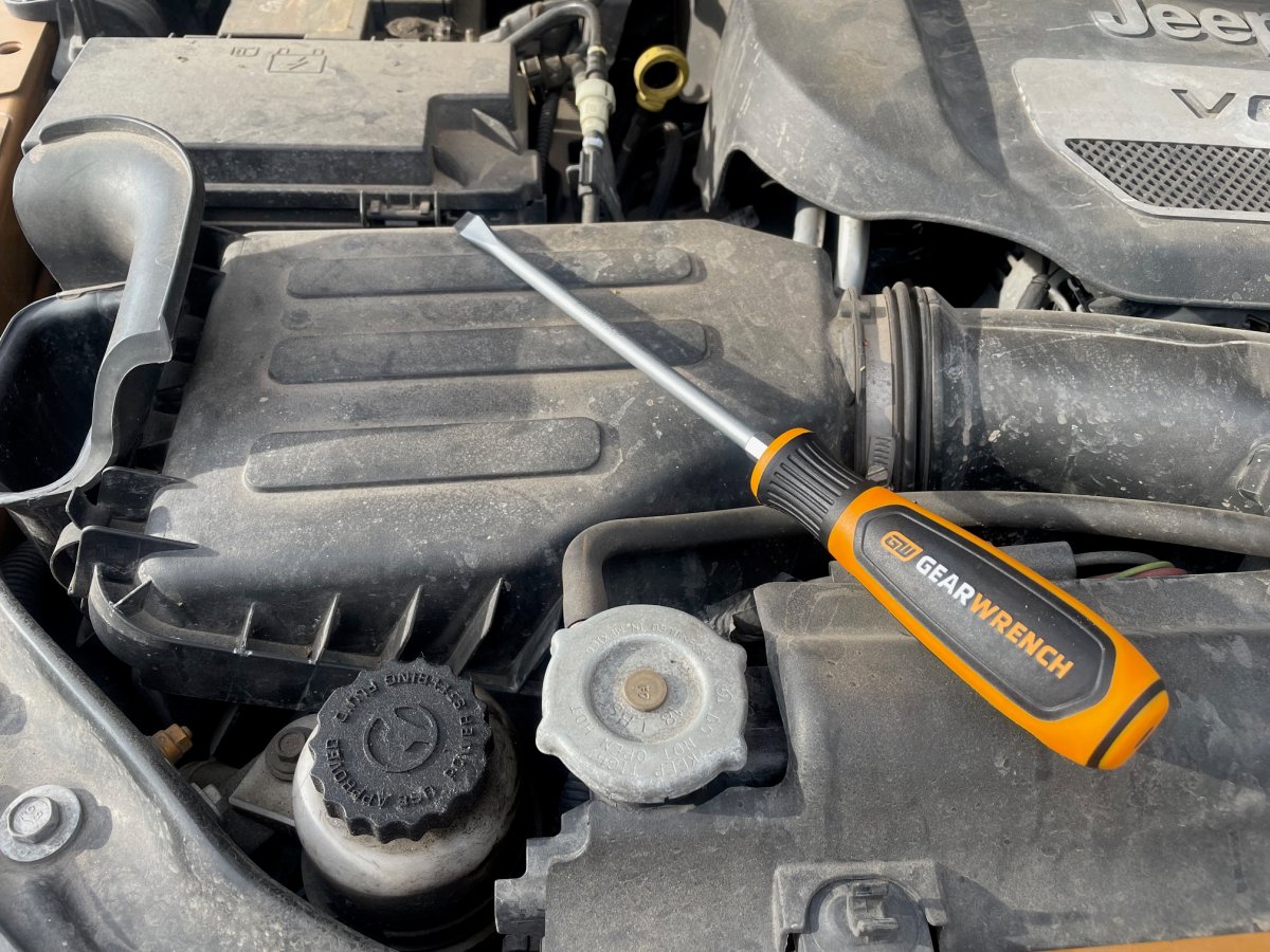 Gearwrench automotive screwdriver